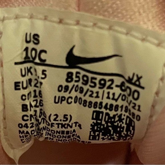 Nike Huraches - Picture 2 of 4